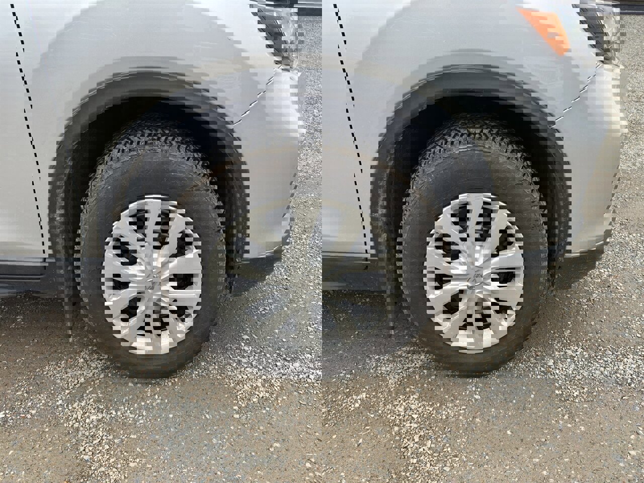 Used 2018 Nissan Rogue S image 15