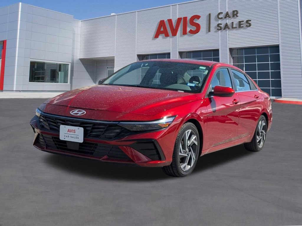 Used 2025 Hyundai Elantra SEL FWD image 1
