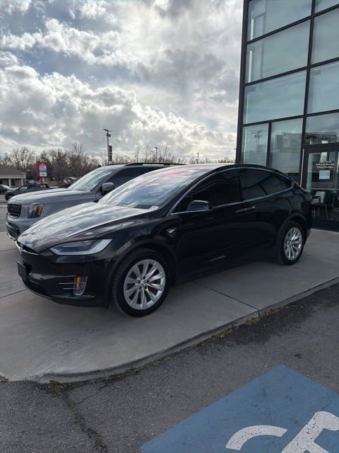 Used 2016 Tesla Model X P90D image 2