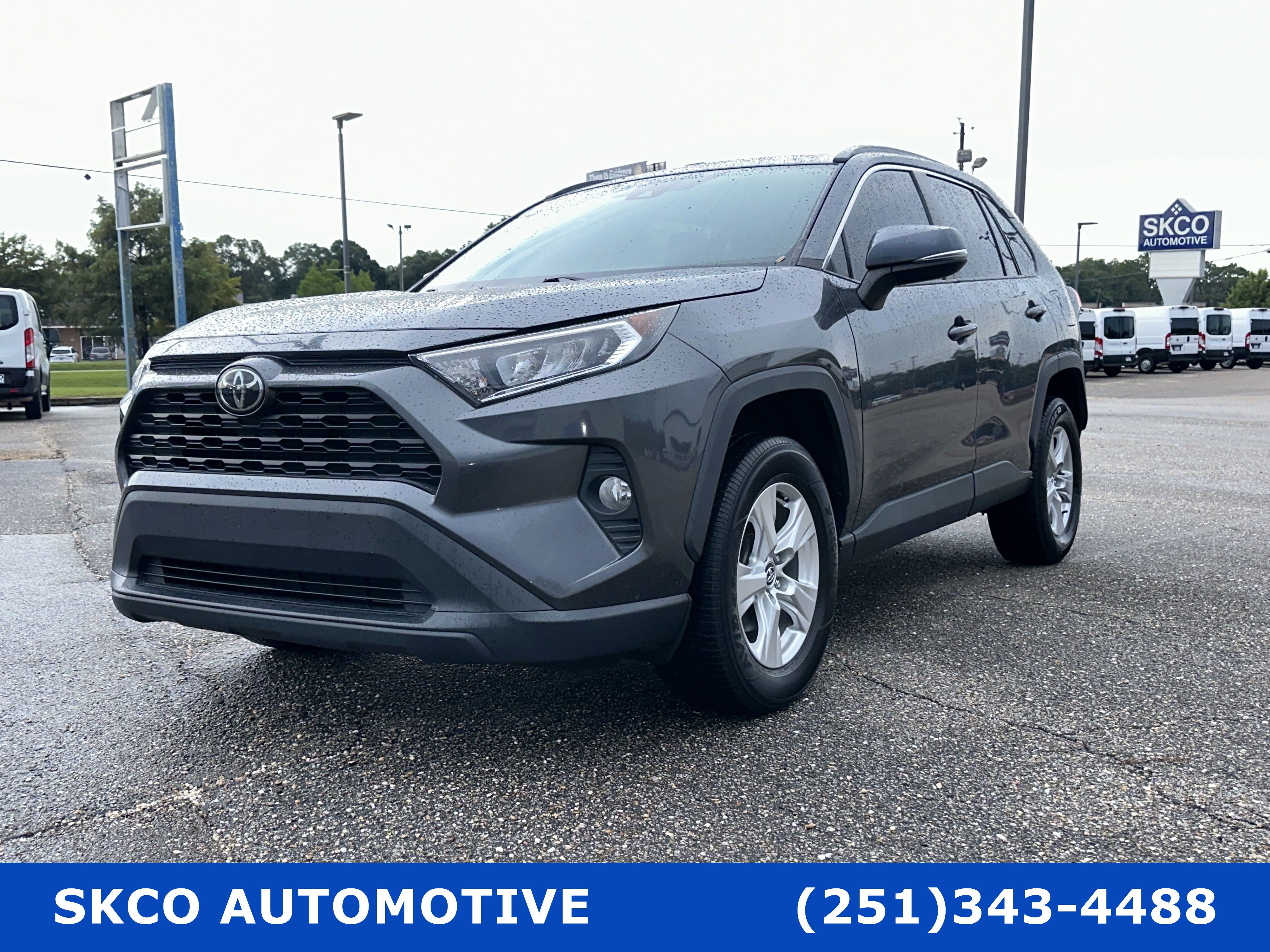 Used 2021 Toyota RAV4 XLE Premium FWD image 26