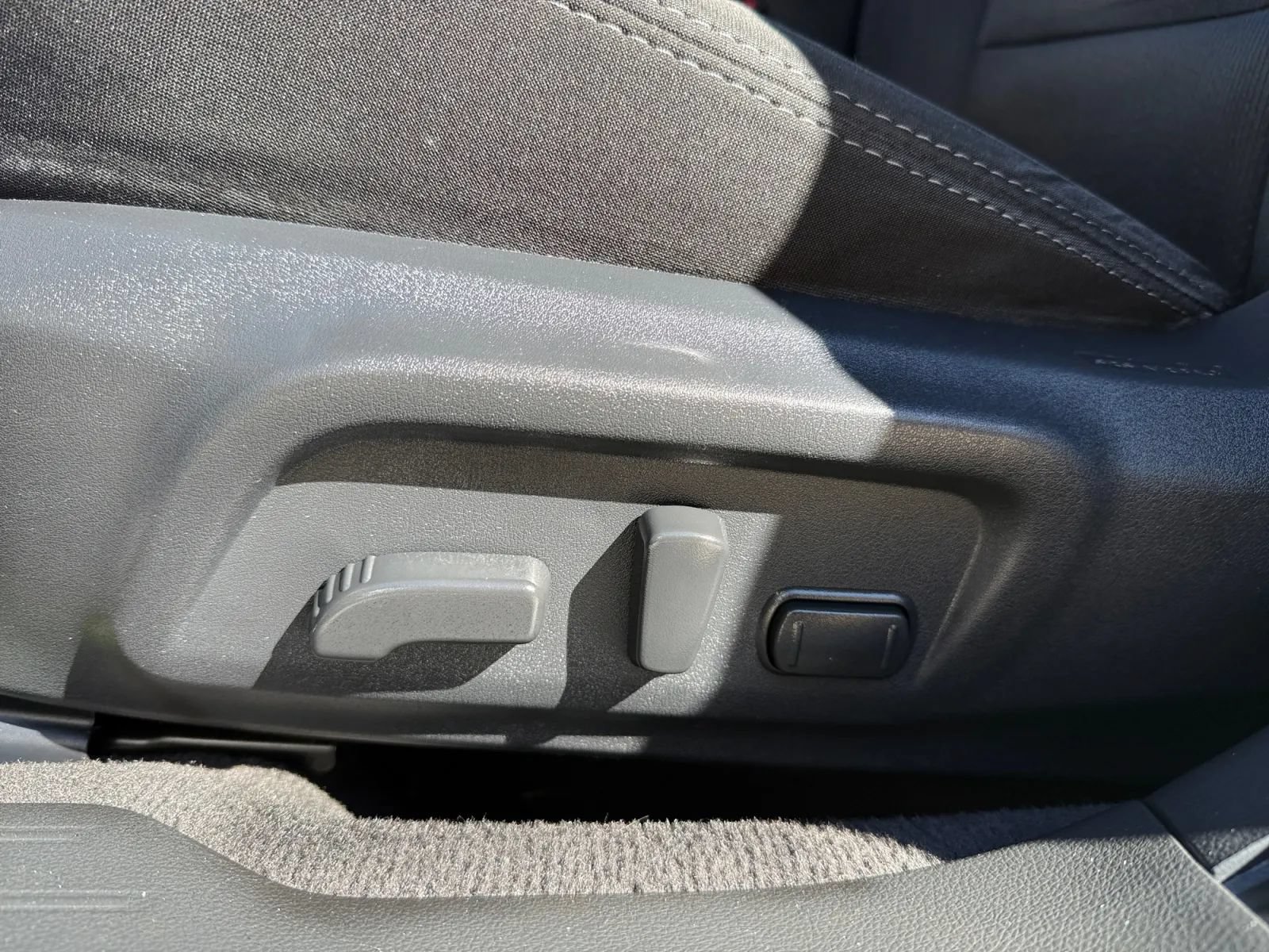 Used 2015 Subaru Legacy 2.5i Premium AWD/4WD image 17