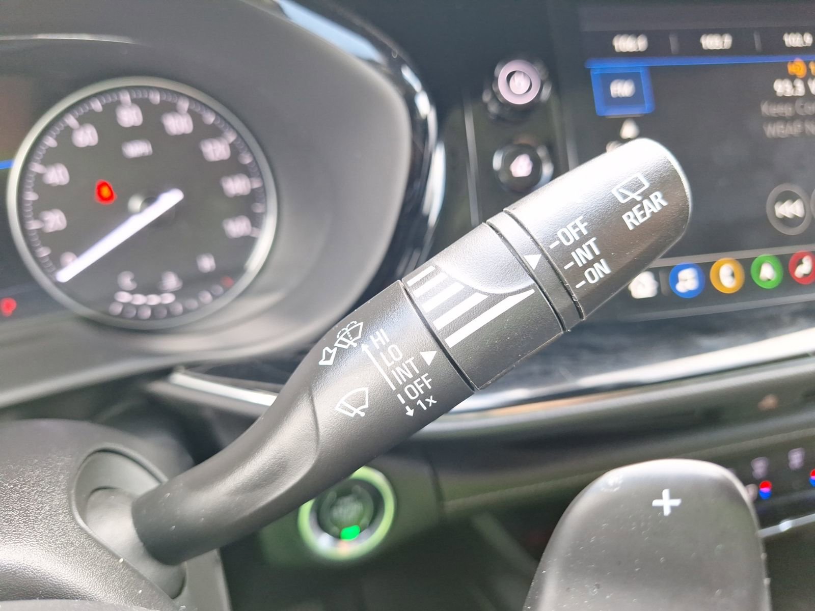 Used 2022 Buick Envision Avenir w/ Safety Package image 25