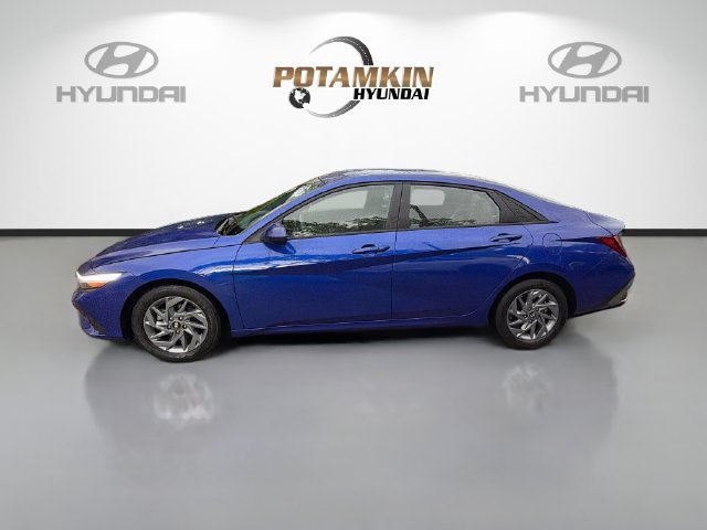 Used 2024 Hyundai Elantra SEL FWD image 8