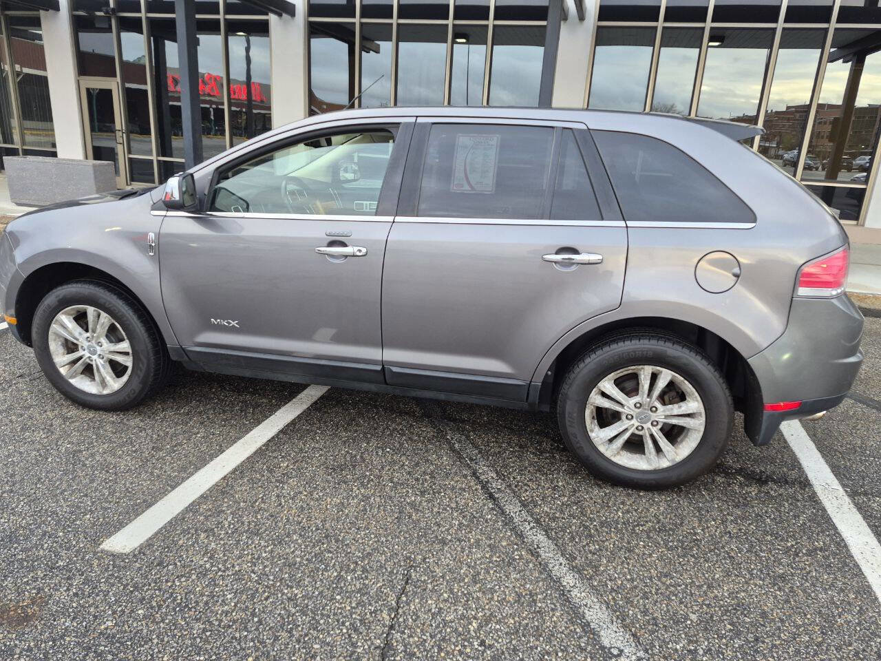 Used 2010 Lincoln MKX AWD image 29