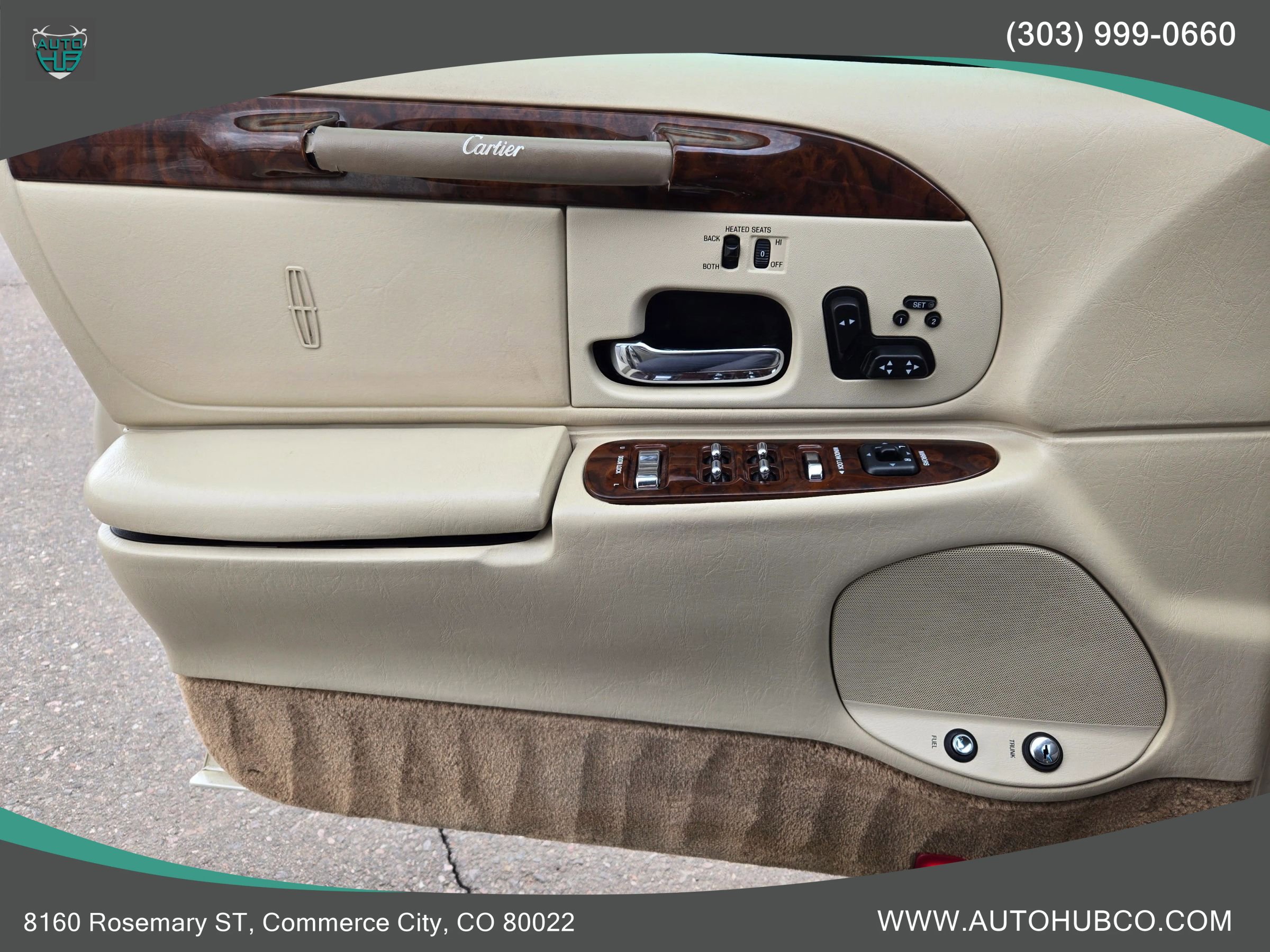 Used 2000 Lincoln Town Car Cartier image 17