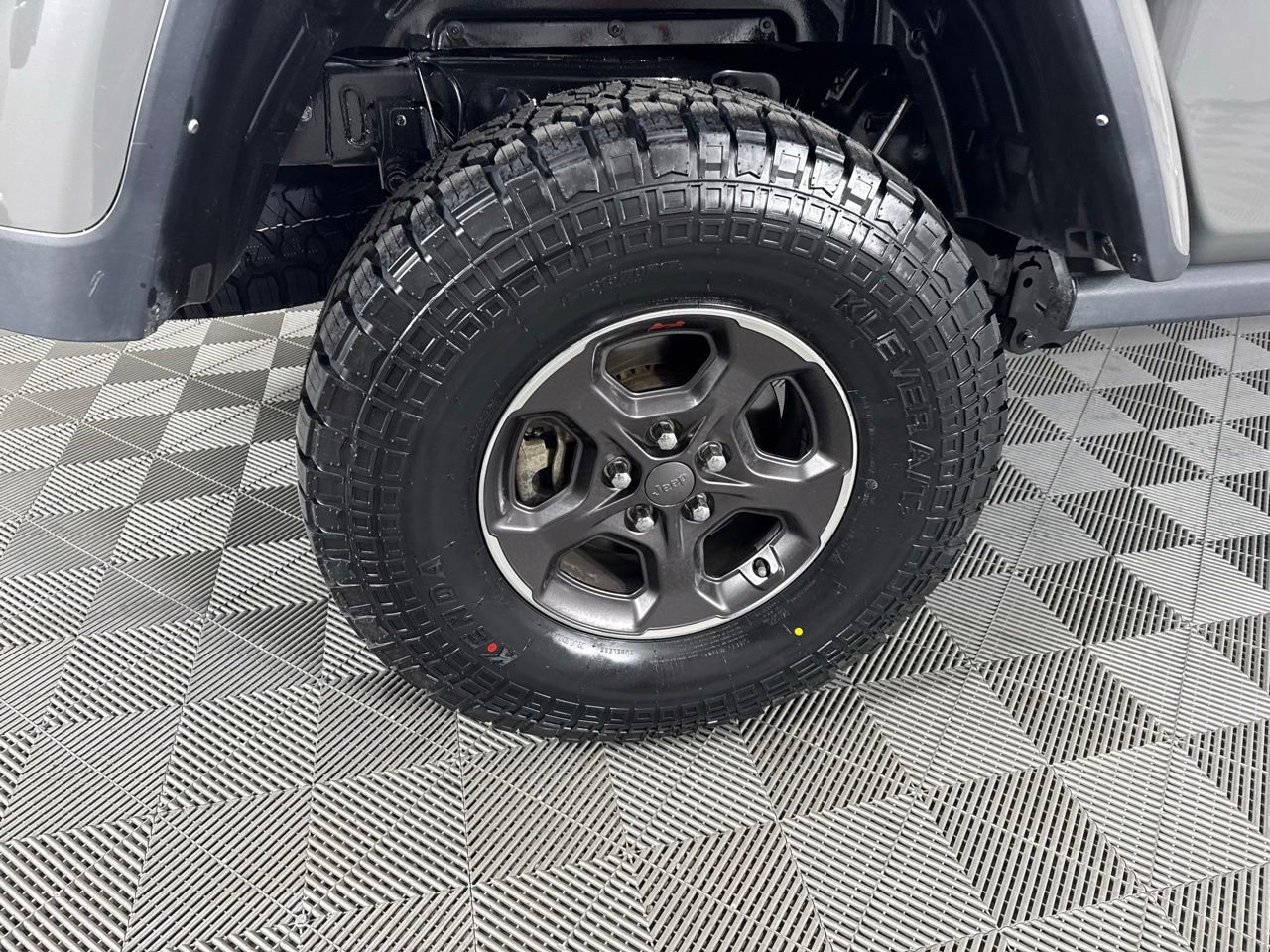 Used 2021 Jeep Gladiator Rubicon w/ Uconnect 4C Nav & Sound Group image 36
