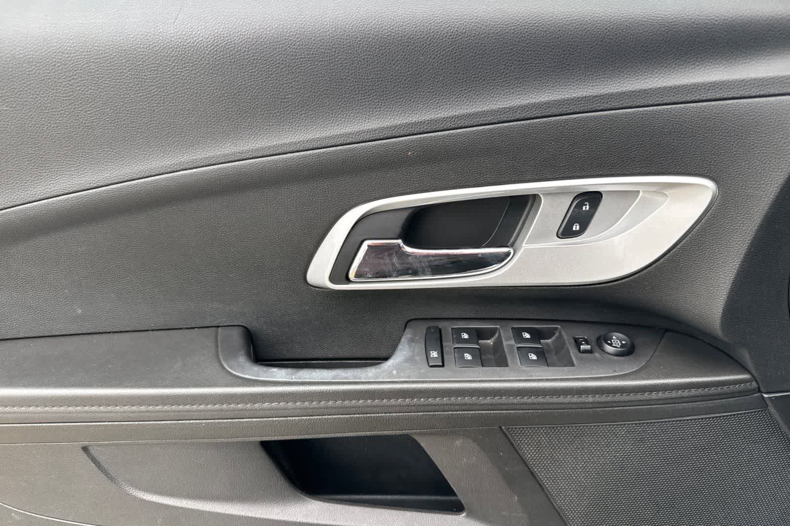 Used 2013 Chevrolet Equinox LS FWD image 12