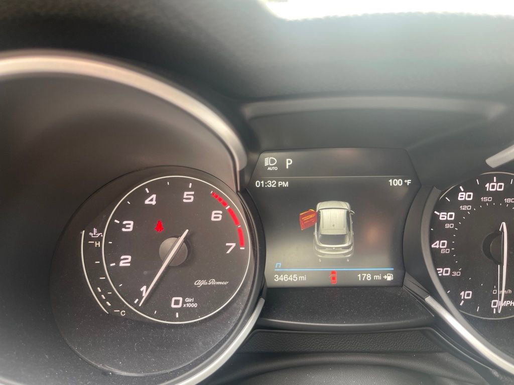 Used 2022 Alfa Romeo Stelvio Veloce AWD/4WD image 8