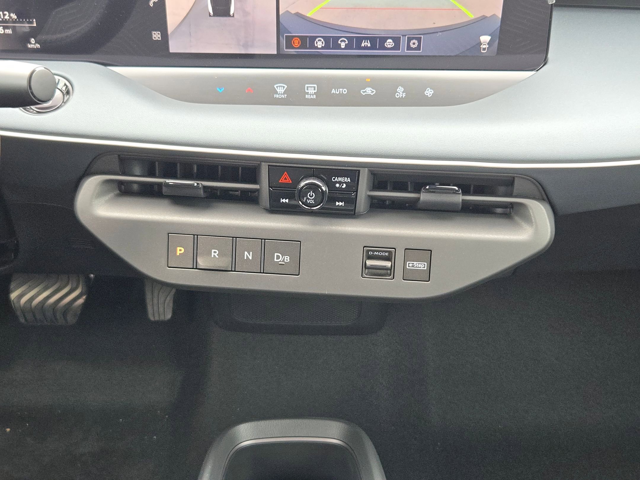 New 2026 Nissan Leaf image 14