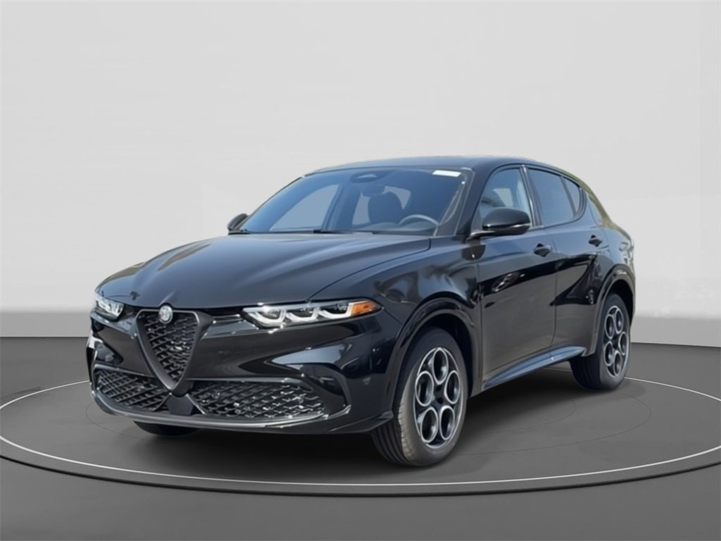New 2025 Alfa Romeo Tonale w/ Premium Package image 3