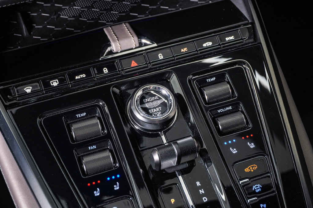 Used 2025 Aston Martin DBX 707 AWD/4WD image 31
