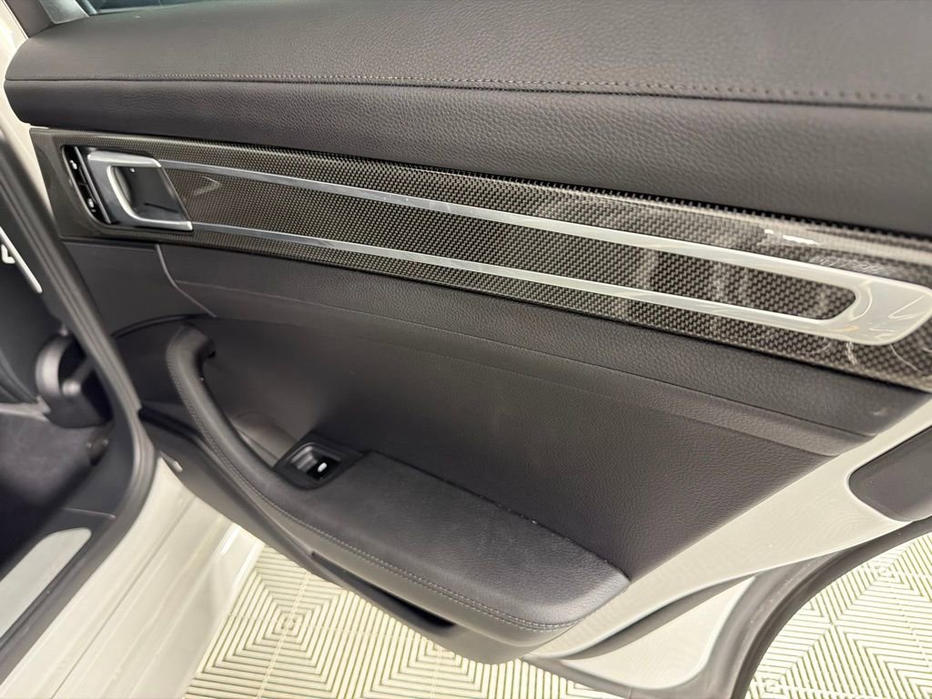 Used 2018 Porsche Panamera 4S image 30