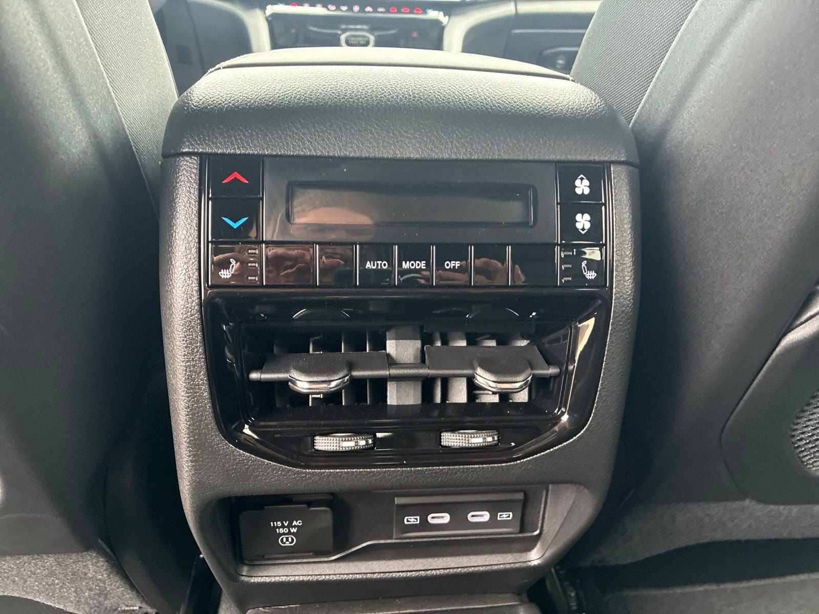 New 2026 Jeep Grand Cherokee L Limited AWD/4WD image 18