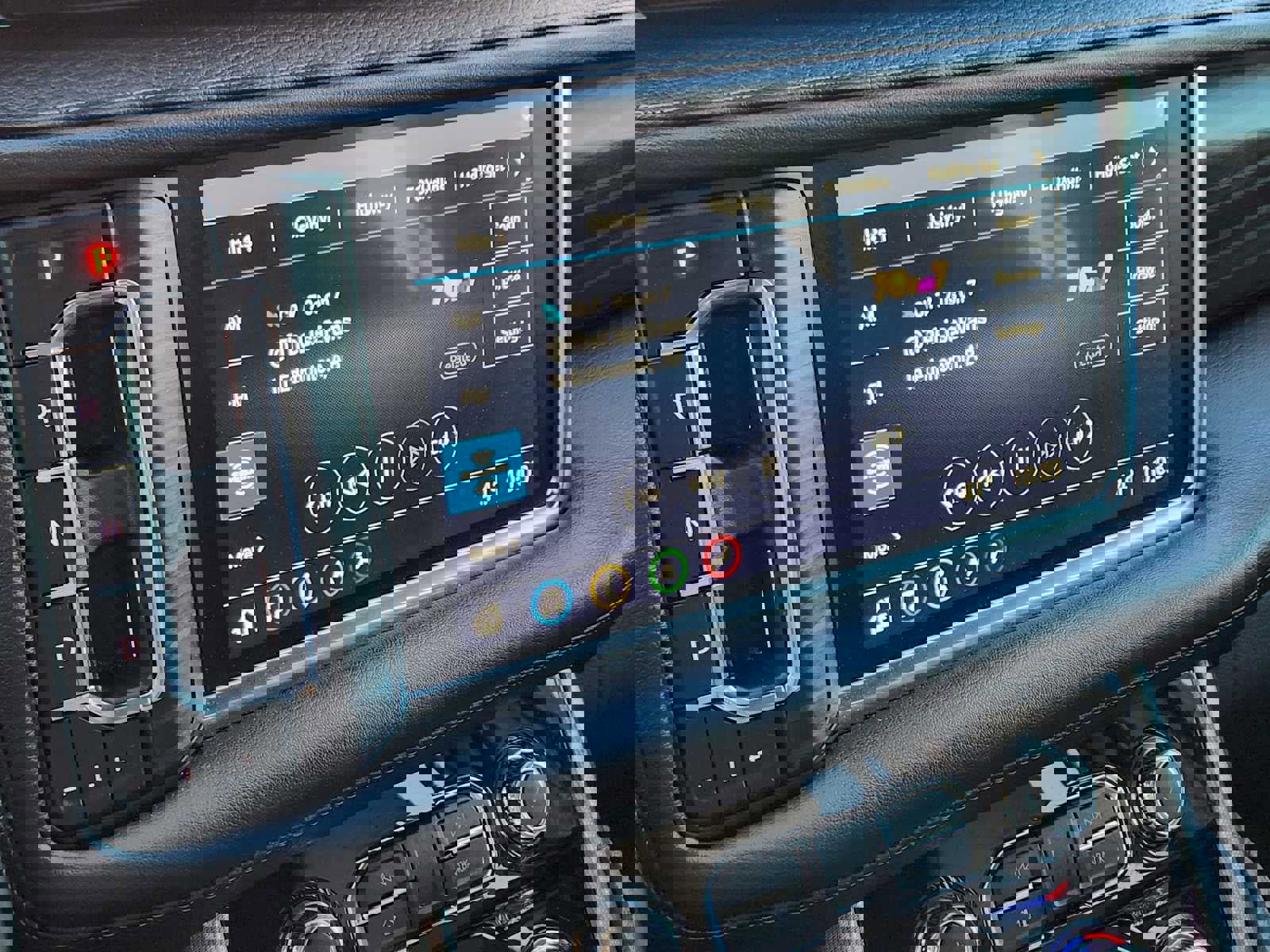 Used 2021 GMC Yukon Denali w/ Denali Premium Package image 23