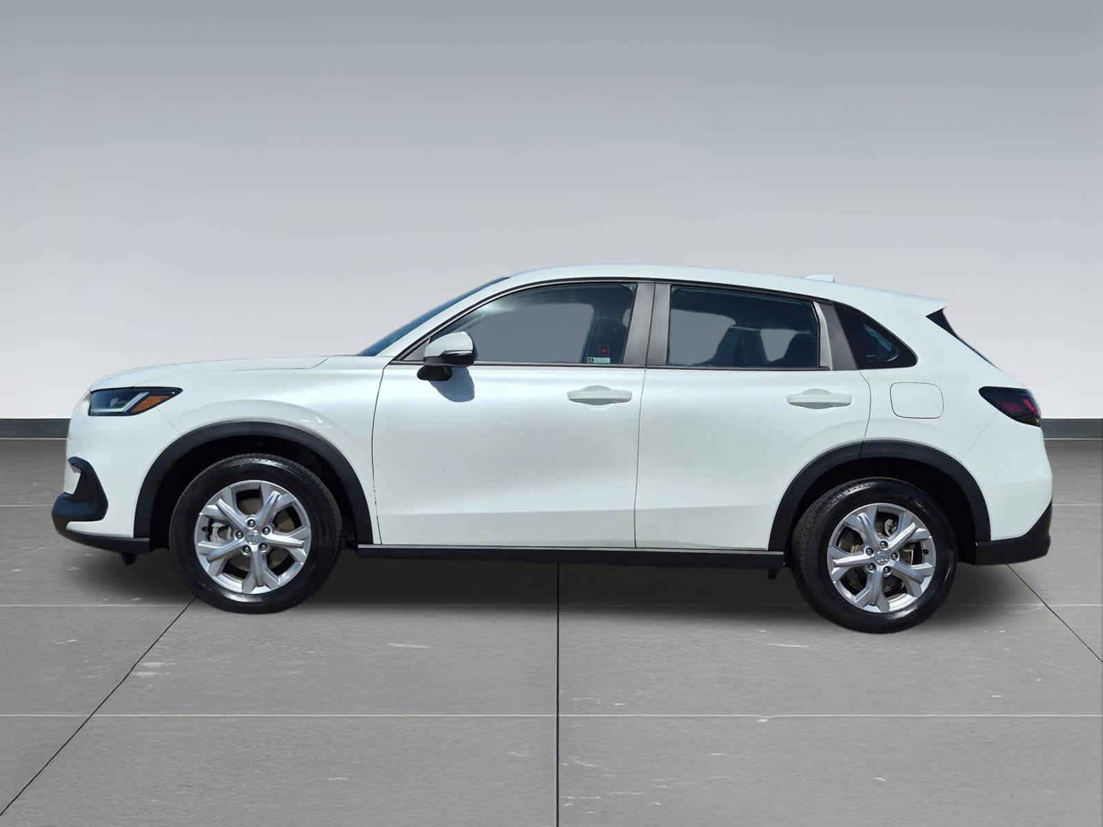 Certified 2023 Honda HR-V LX image 3