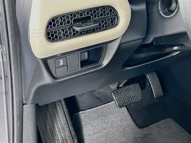 Used 2024 Honda HR-V LX image 11