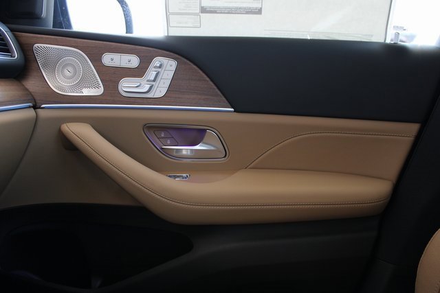 New 2026 Mercedes-Benz GLS 450 4MATIC image 33