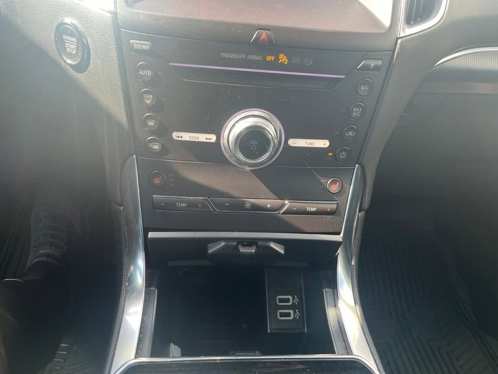 Used 2019 Ford Edge Titanium AWD/4WD image 14