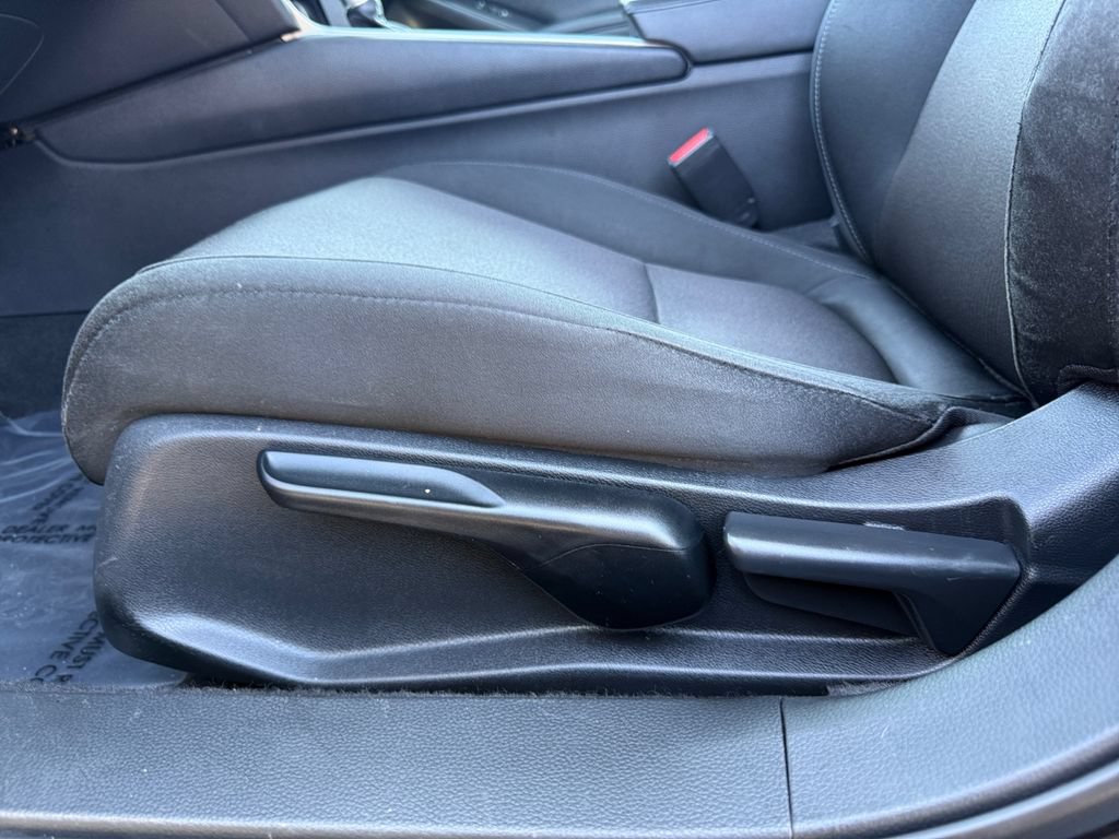 Used 2019 Honda Accord LX image 10