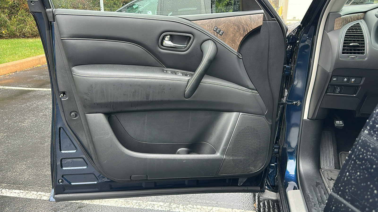 Certified 2023 INFINITI QX80 Premium Select w/ All-Season Package image 15