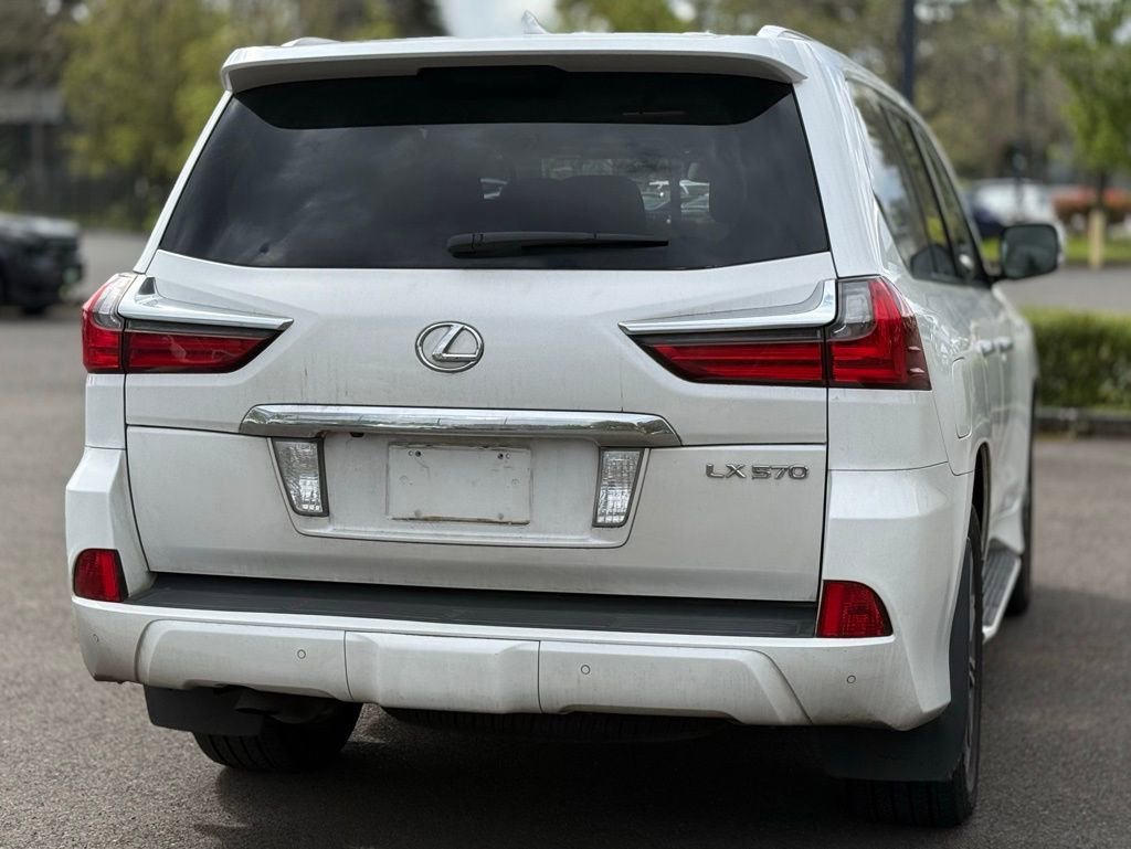 Used 2016 Lexus LX 570 4WD w/ Luxury Package image 5