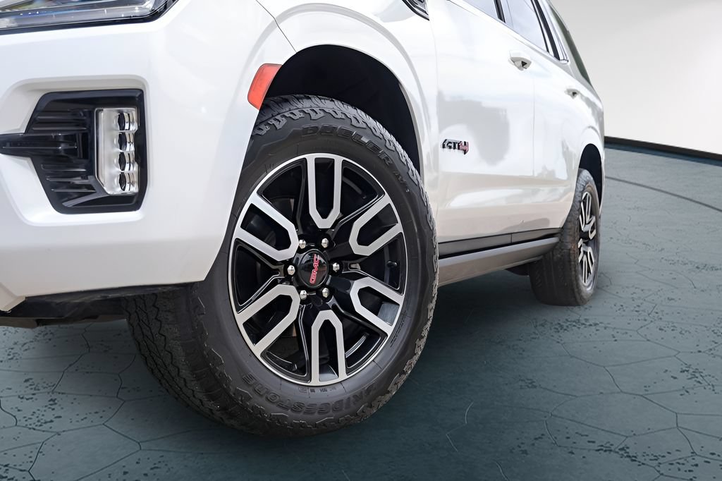 Used 2021 GMC Yukon AT4 w/ Rear Media and Nav Package AWD/4WD image 3