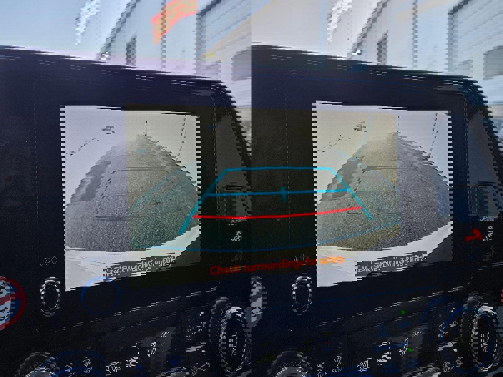 Used 2023 Toyota Highlander L image 48