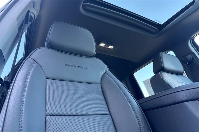 Used 2024 GMC Sierra 2500 Denali w/ Denali Reserve Package image 20