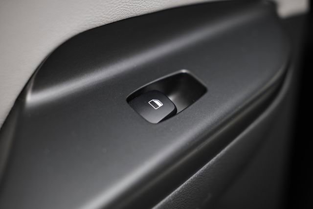 Used 2023 Hyundai Kona Limited image 25