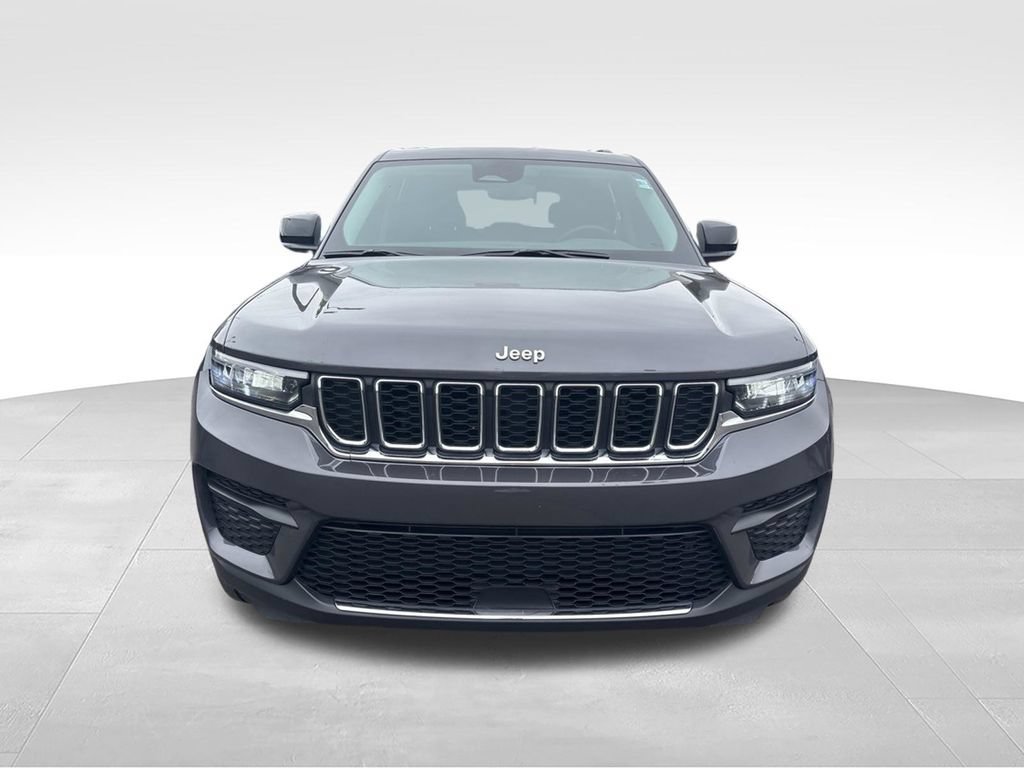 Used 2023 Jeep Grand Cherokee Laredo AWD/4WD image 9