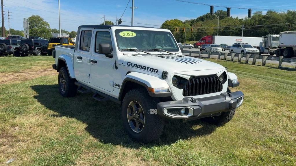 Used 2023 Jeep Gladiator Sport AWD/4WD image 9