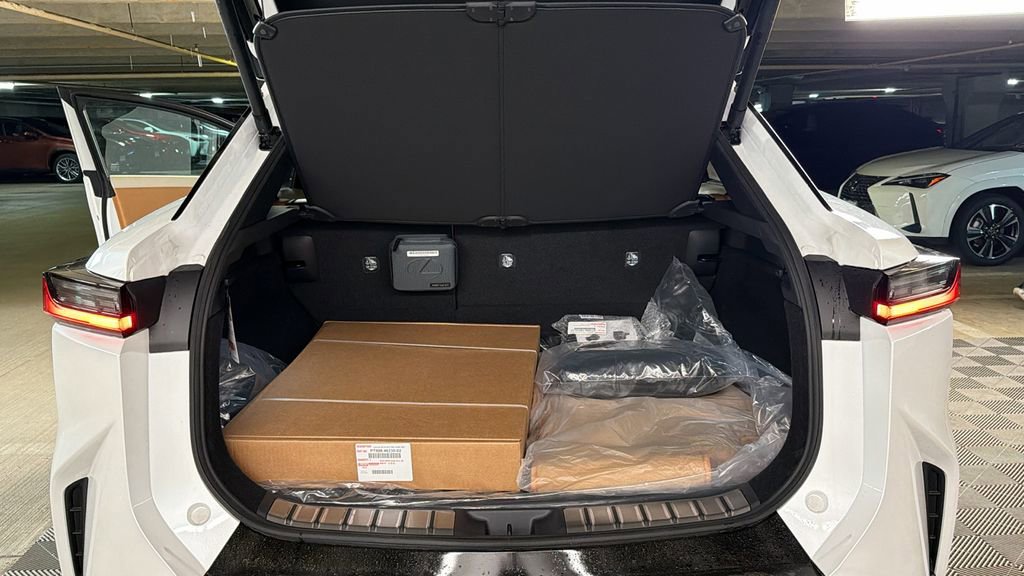 New 2026 Lexus RZ 350e 2WD image 8