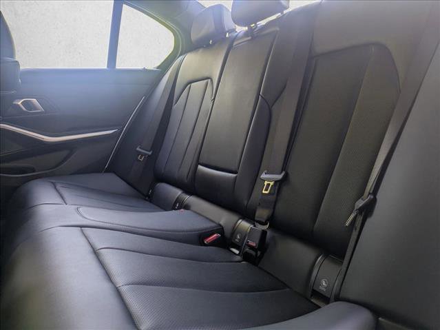 Used 2025 BMW 330i Sedan w/ M Sport Package RWD image 17