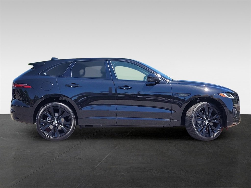 New 2026 Jaguar F-PACE R-Dynamic S image 3
