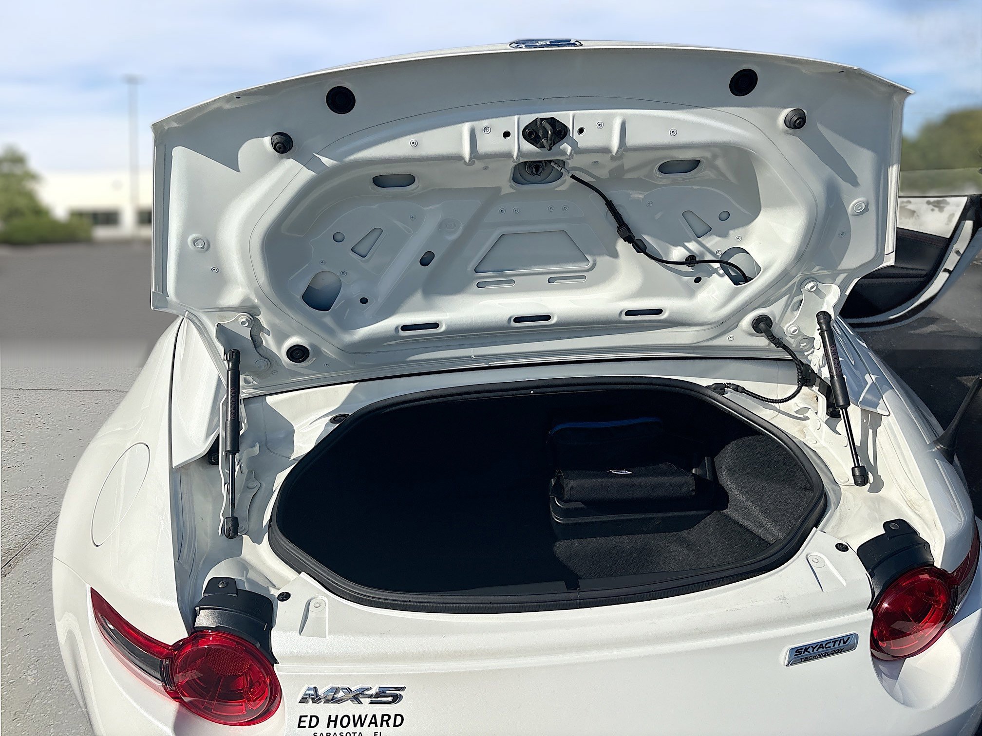 Used 2019 MAZDA MX-5 Miata RF Grand Touring image 16