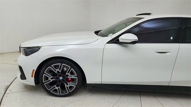 Used 2025 BMW i5 eDrive40i w/ M Sport Package image 10