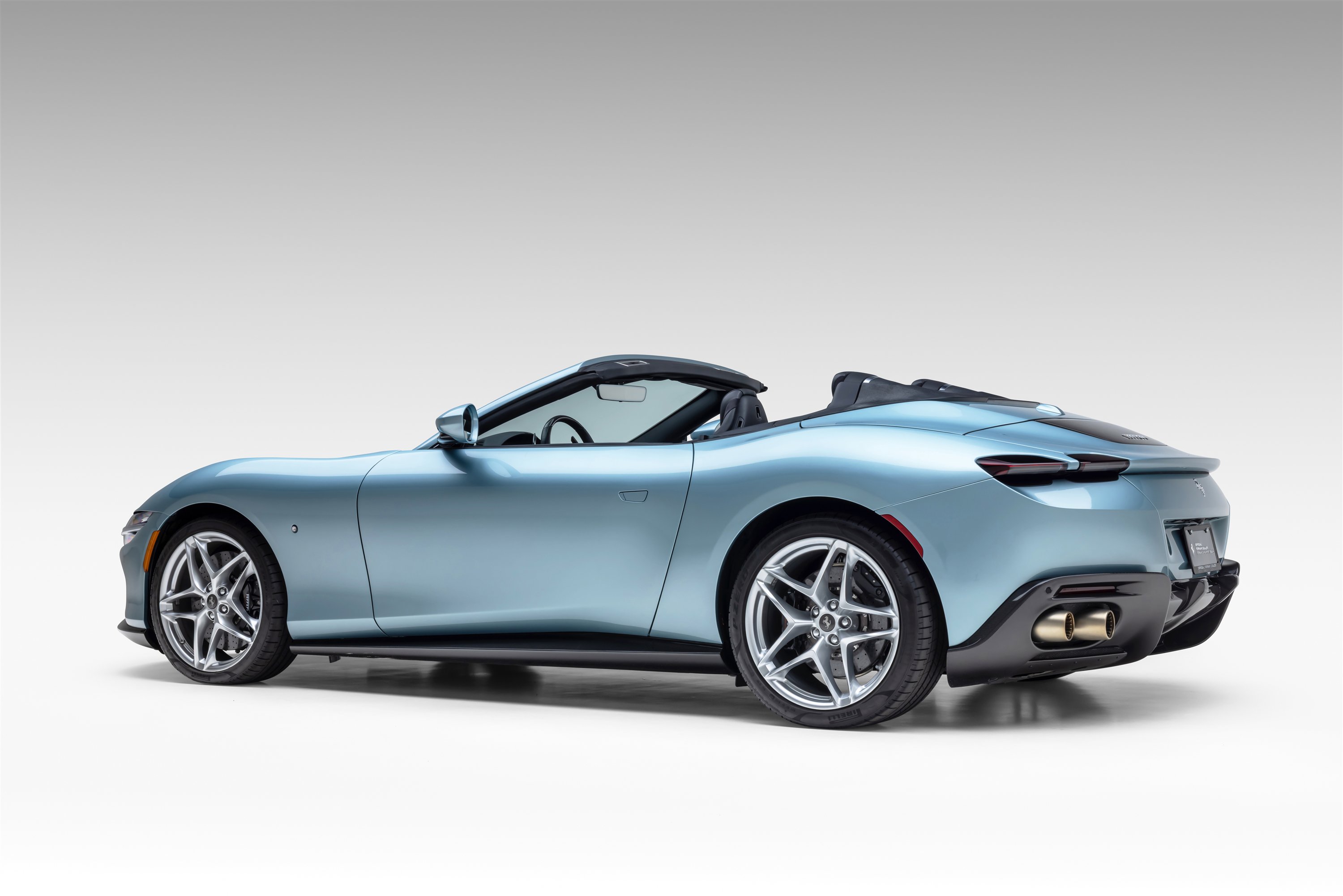 Certified 2024 Ferrari Roma Spider image 8