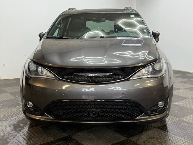Used 2020 Chrysler Pacifica Limited image 4