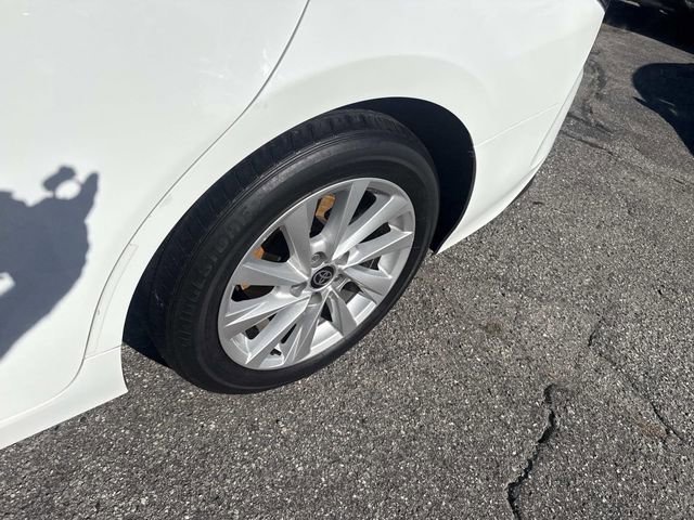 Used 2022 Toyota Camry LE image 12