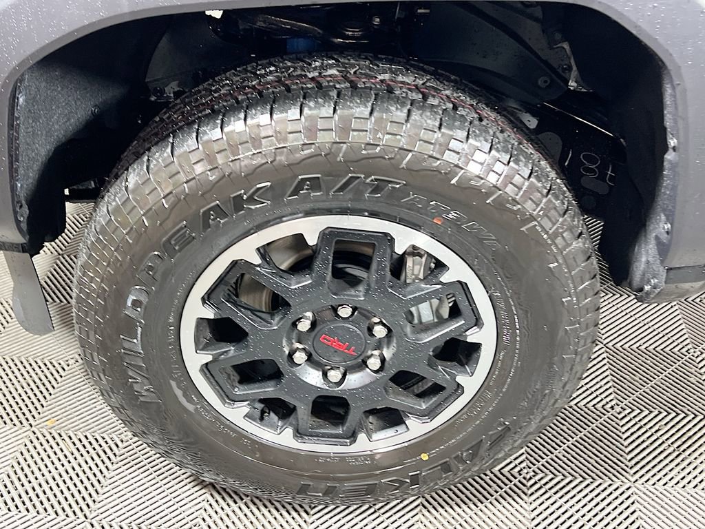 Used 2025 Toyota Tacoma TRD Off-Road image 25