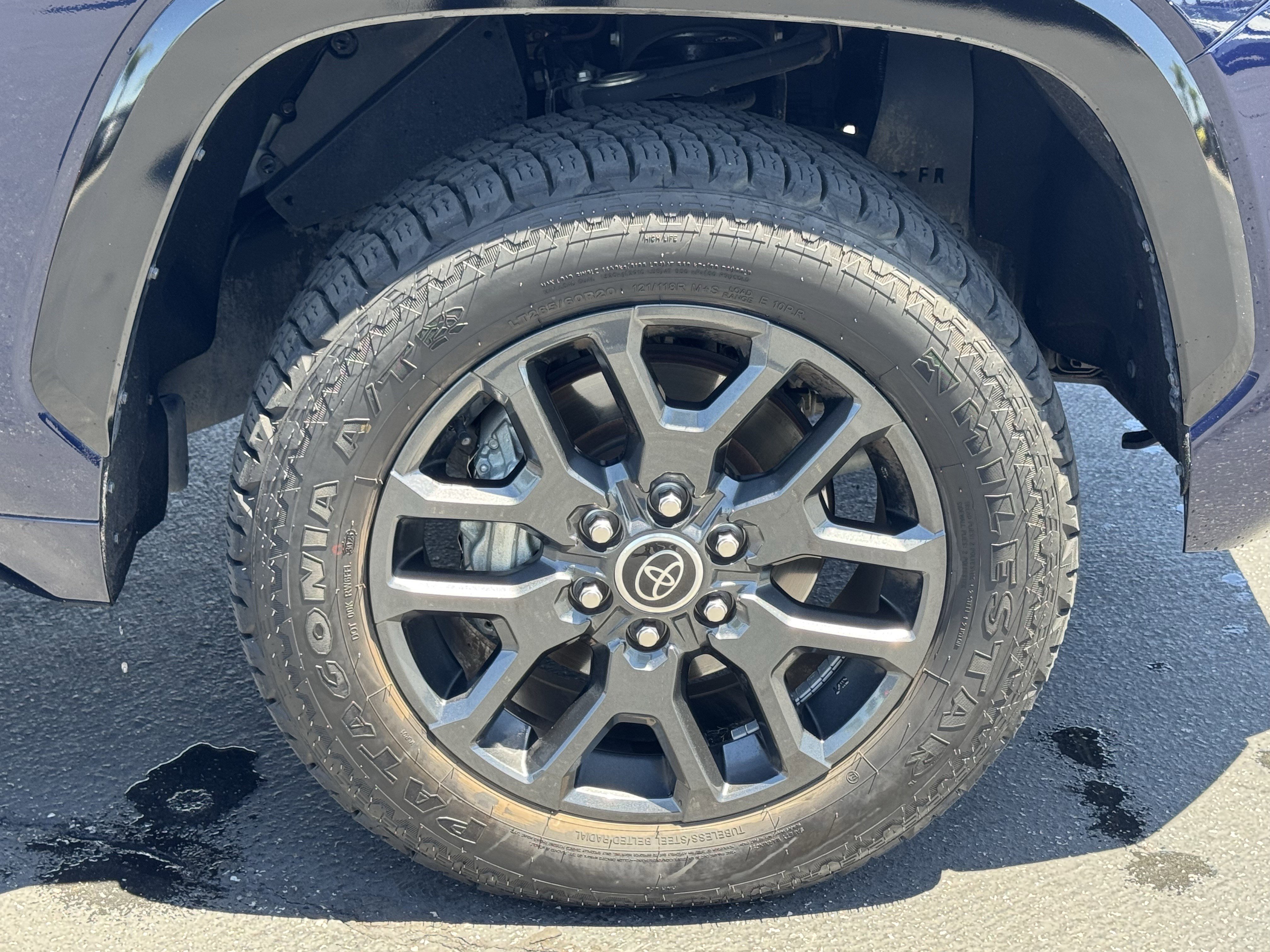 Used 2023 Toyota Tundra Platinum AWD/4WD image 17