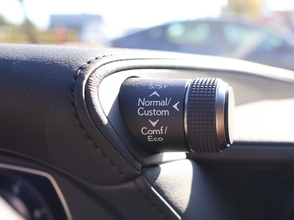 Used 2023 Lexus LS 500 w/ Luxury Package image 53