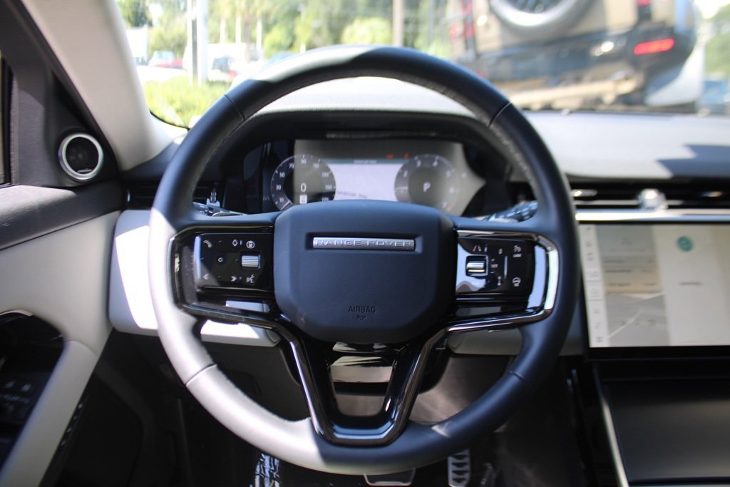Used 2024 Land Rover Range Rover Evoque Dynamic SE image 14