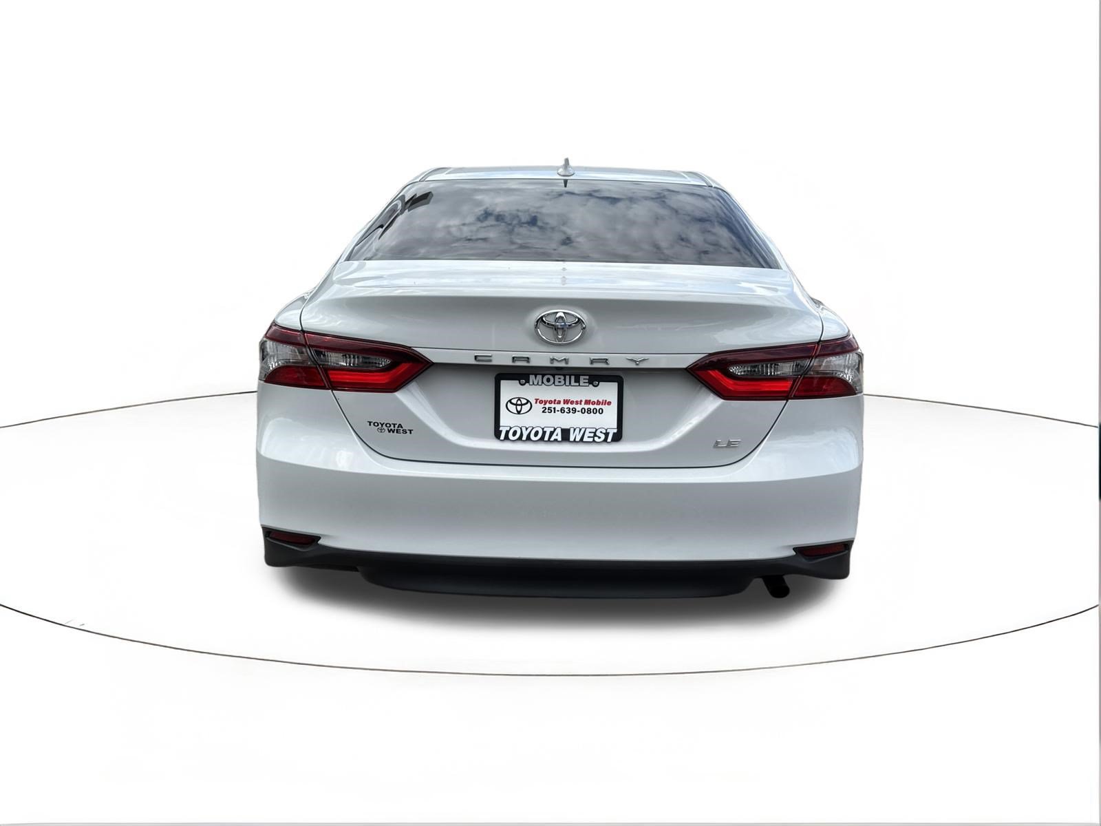 Used 2024 Toyota Camry LE FWD image 4