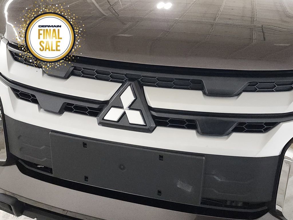 Used 2025 Mitsubishi Outlander Sport LE image 11