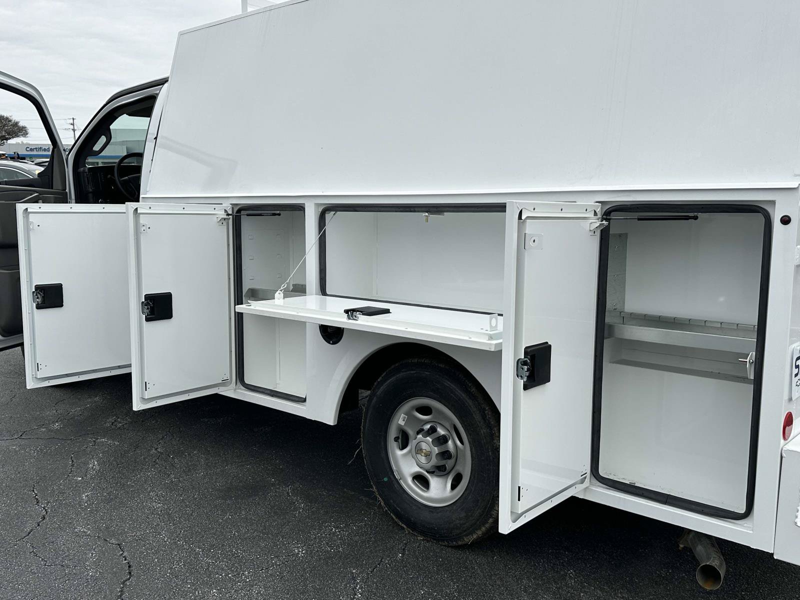 New 2024 Chevrolet Express 3500 w/ Power Convenience Package RWD image 17