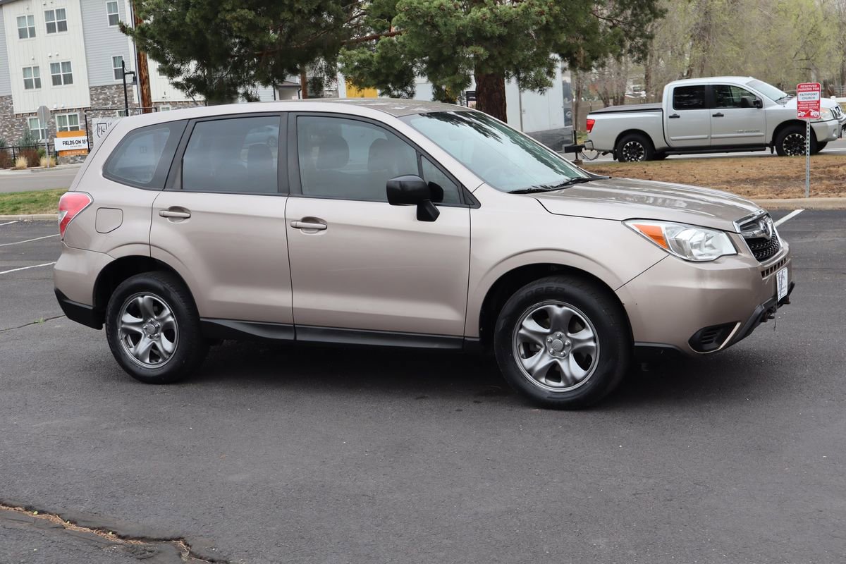 Used 2015 Subaru Forester 2.5i image 2