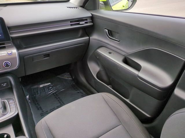 Certified 2024 Hyundai Kona SE image 17