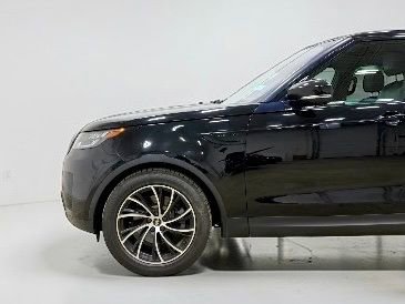 Used 2017 Land Rover Discovery SE image 31