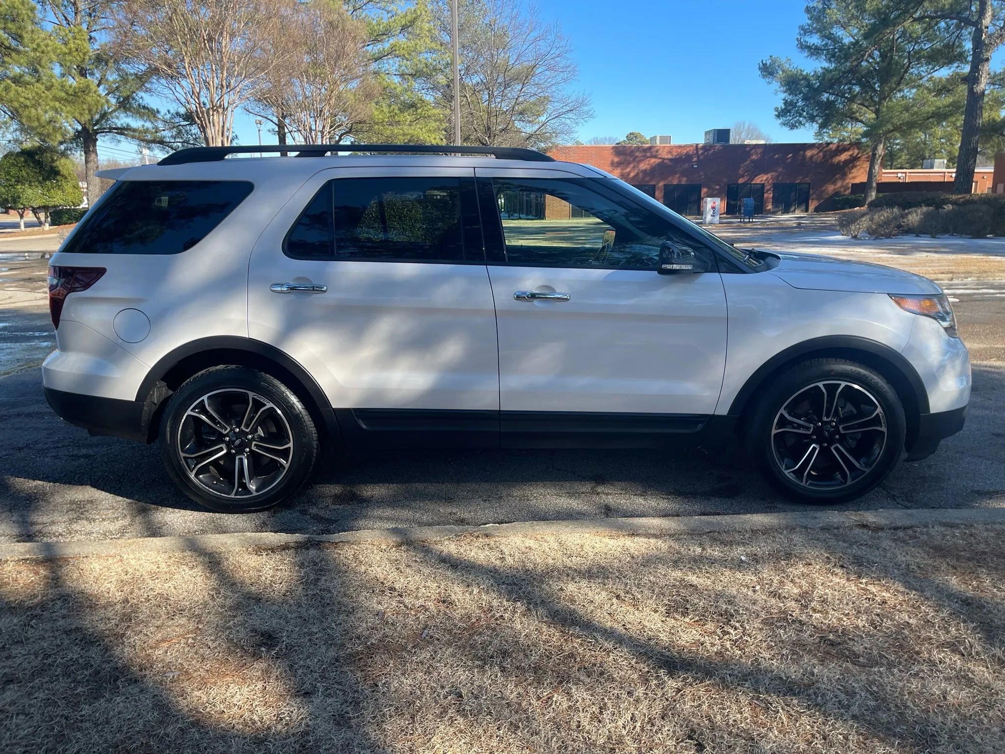 Used 2014 Ford Explorer Sport w/ Equipment Group 401A image 6